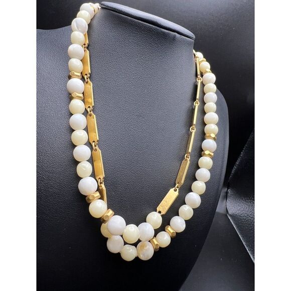 Cream Marble Swirl Necklace - Picture 3 of 6